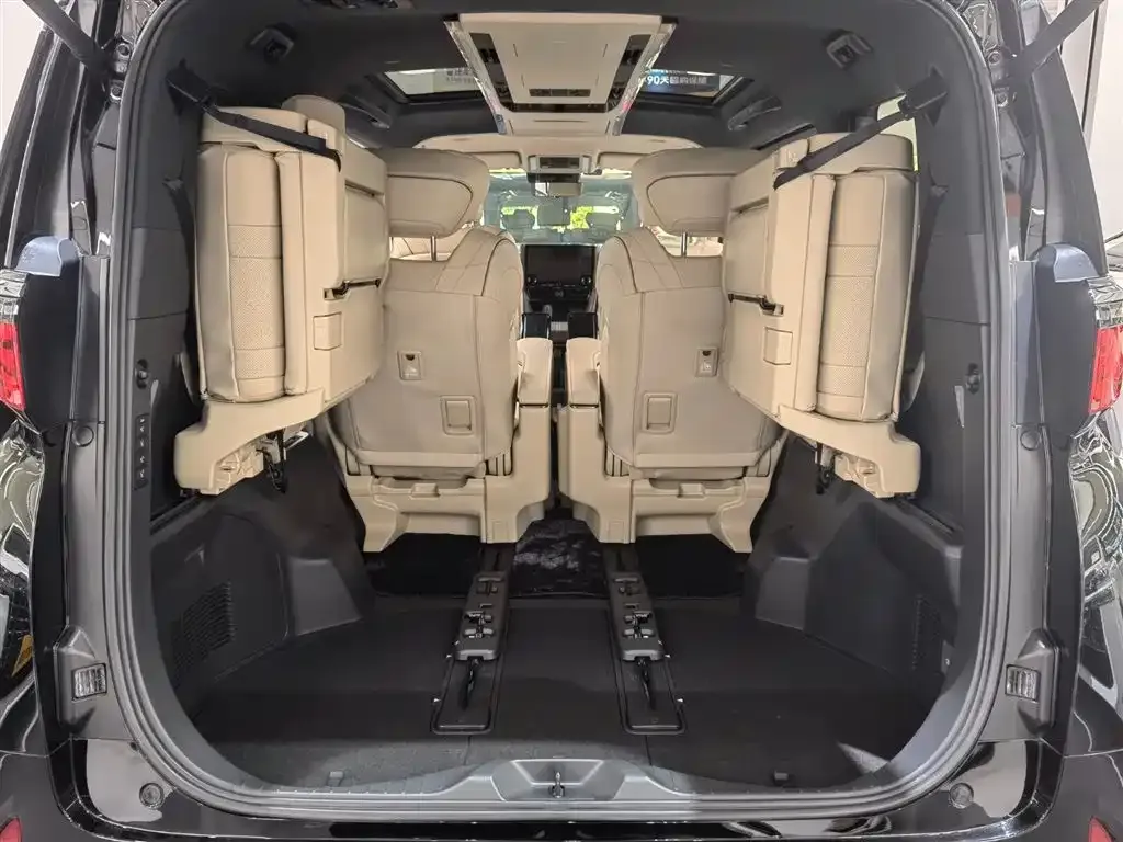 Toyota Alphard 2024 из CN, фото 9
