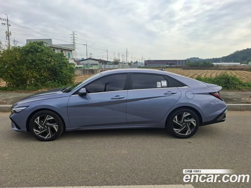 Hyundai AVANTE — фото 3