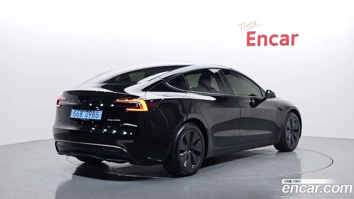 Tesla Model 3 2024 из KR, фото 2