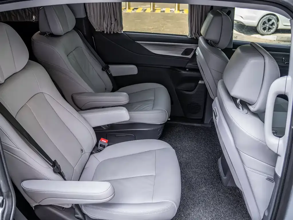 Buick GL8 2025 из CN, фото 9