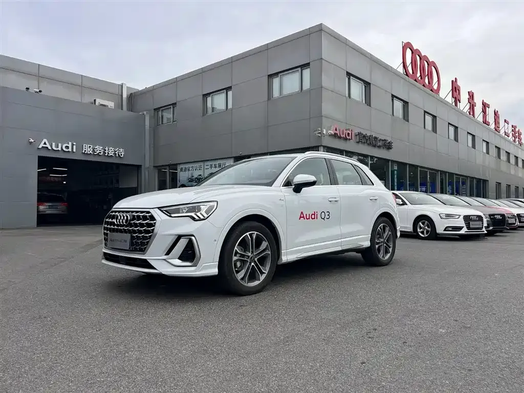Audi Q3 2024 из CN, фото 1