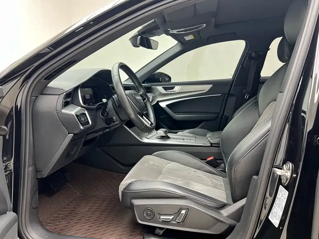 Audi A6L 2023 из CN, фото 7