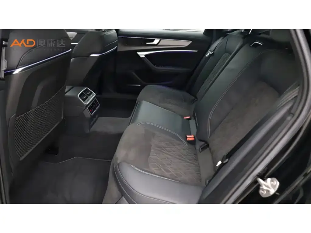 Audi A6L 2021 из CN, фото 7