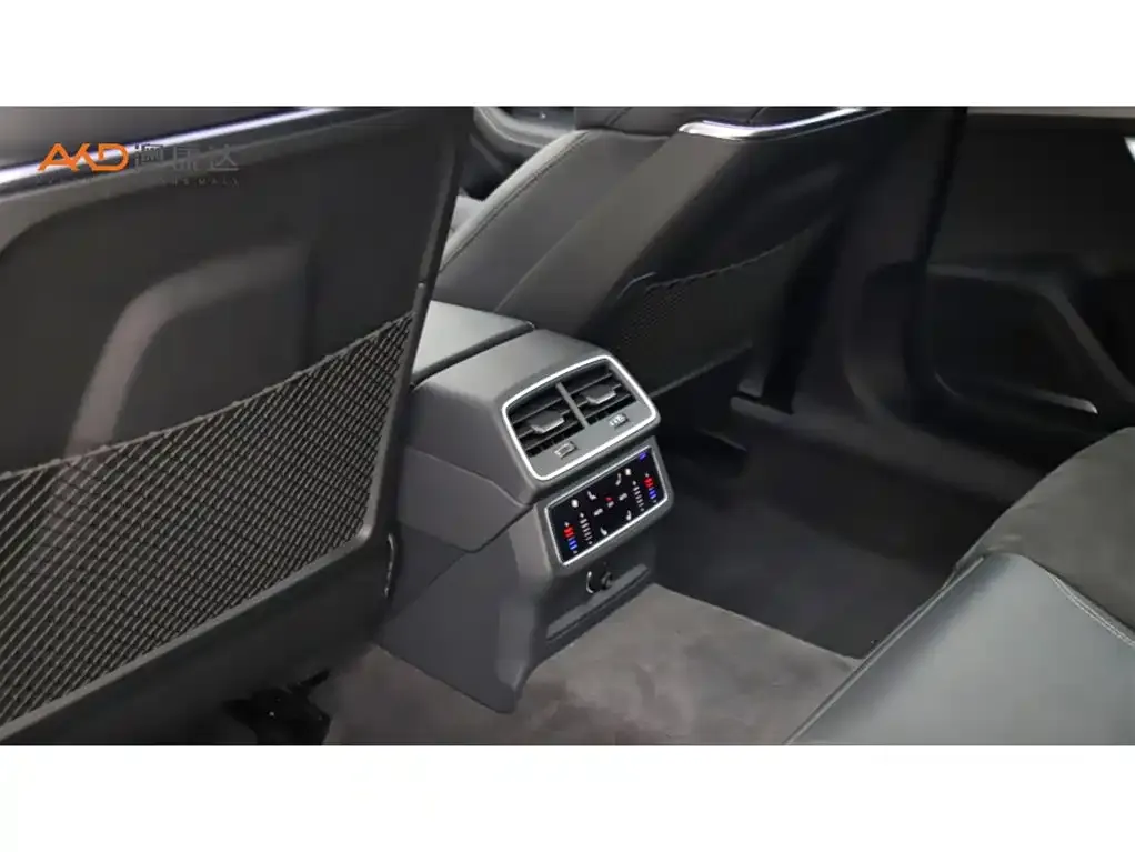 Audi A6L 2021 из CN, фото 9