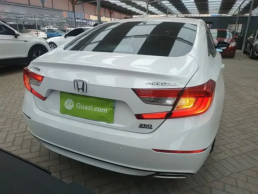 Honda Accord — фото 6