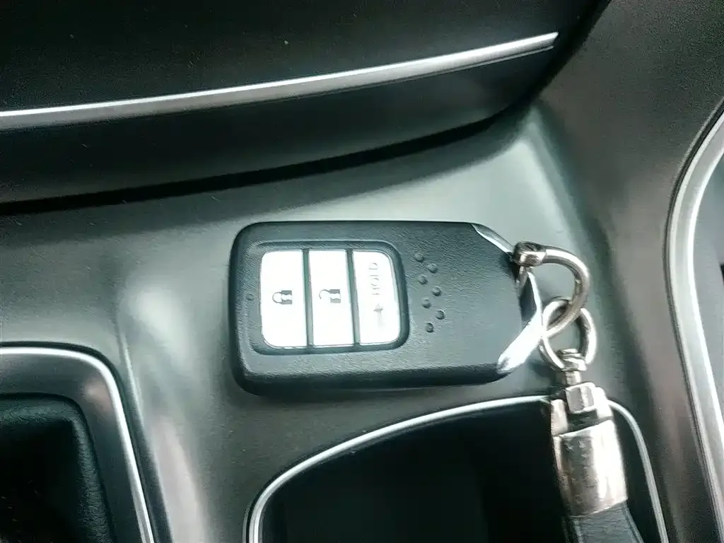 Honda Accord — фото 9