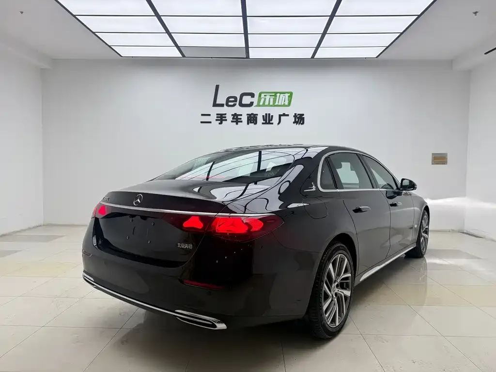 Mercedes-Benz E-Class 2025 из CN, фото 4