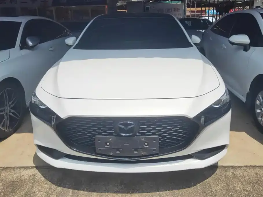 Mazda 3 Axela 2022 из CN, фото 2