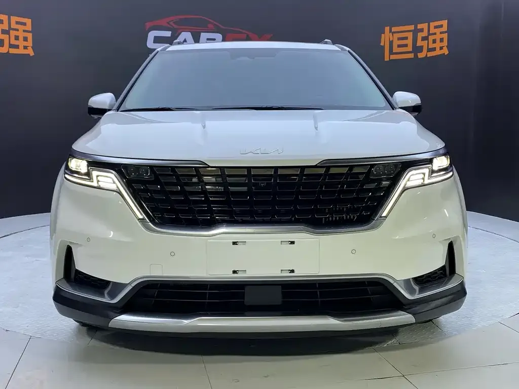 Kia Carnival 2021 из CN, фото 2