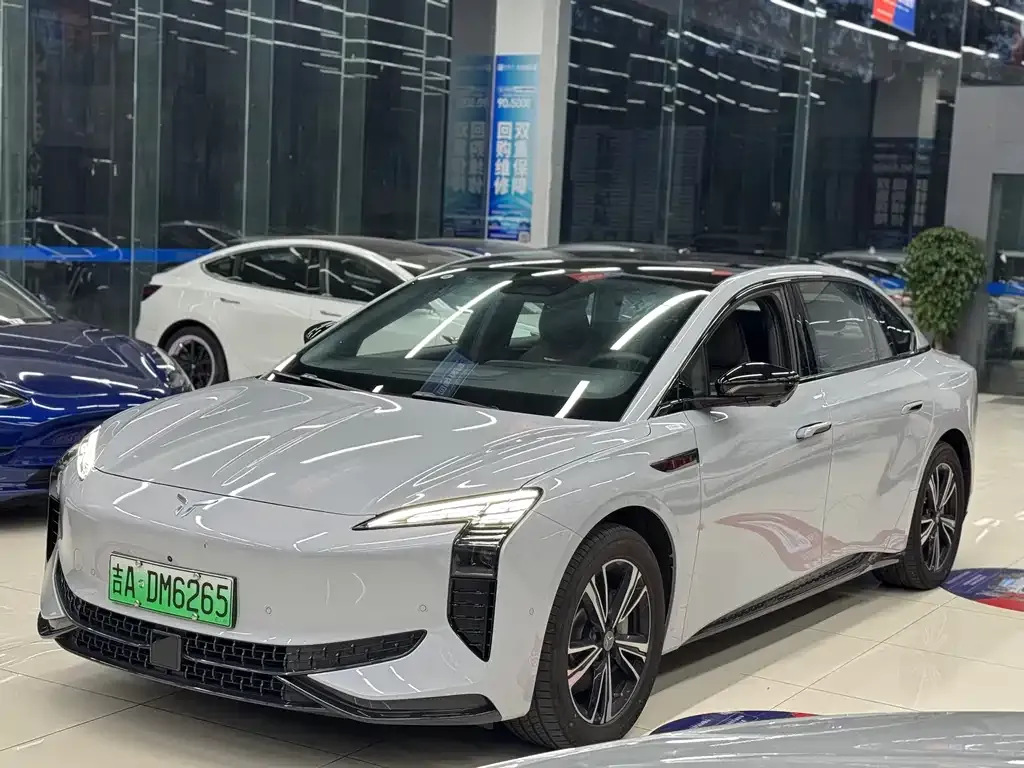 Hongqi EH7 2024 из CN, фото 2