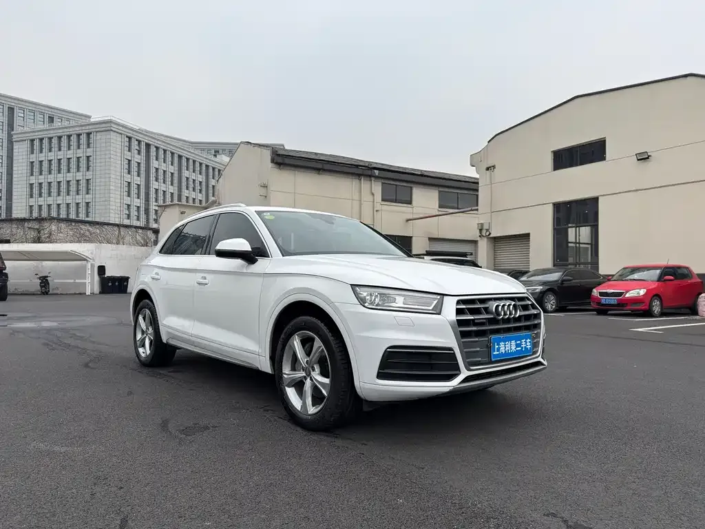 Audi Q5L 2021 из CN, фото 3