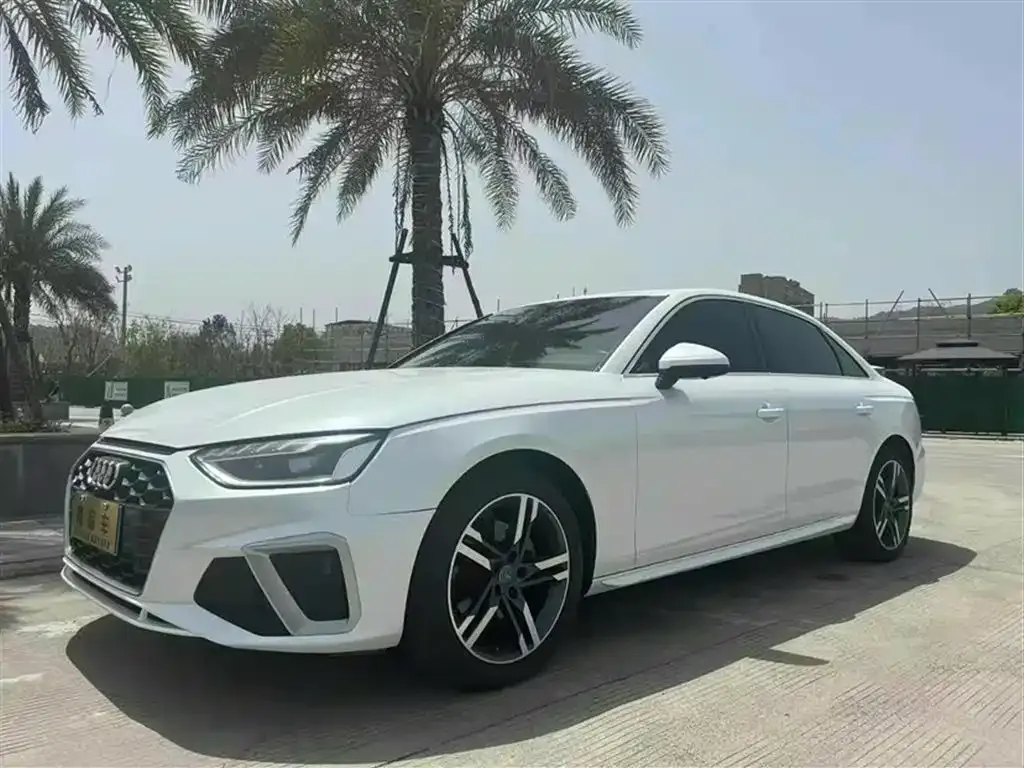 Audi A4L 2021 из CN, фото 1