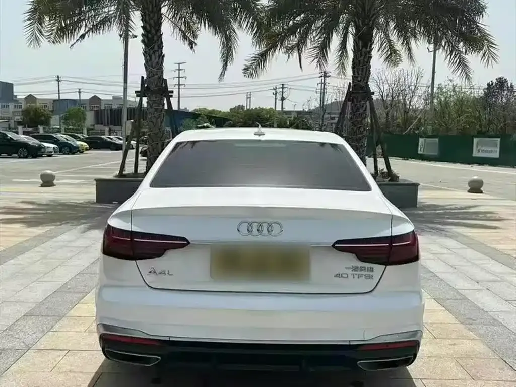 Audi A4L 2021 из CN, фото 5