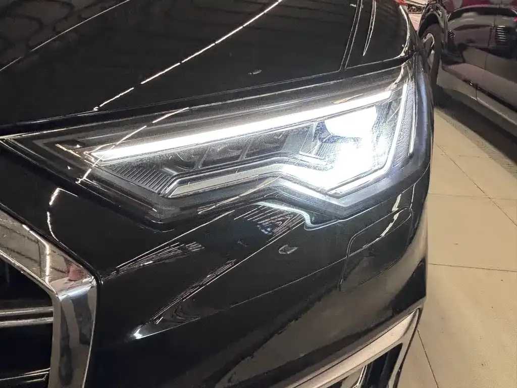 Audi A6L 2025 из CN, фото 4