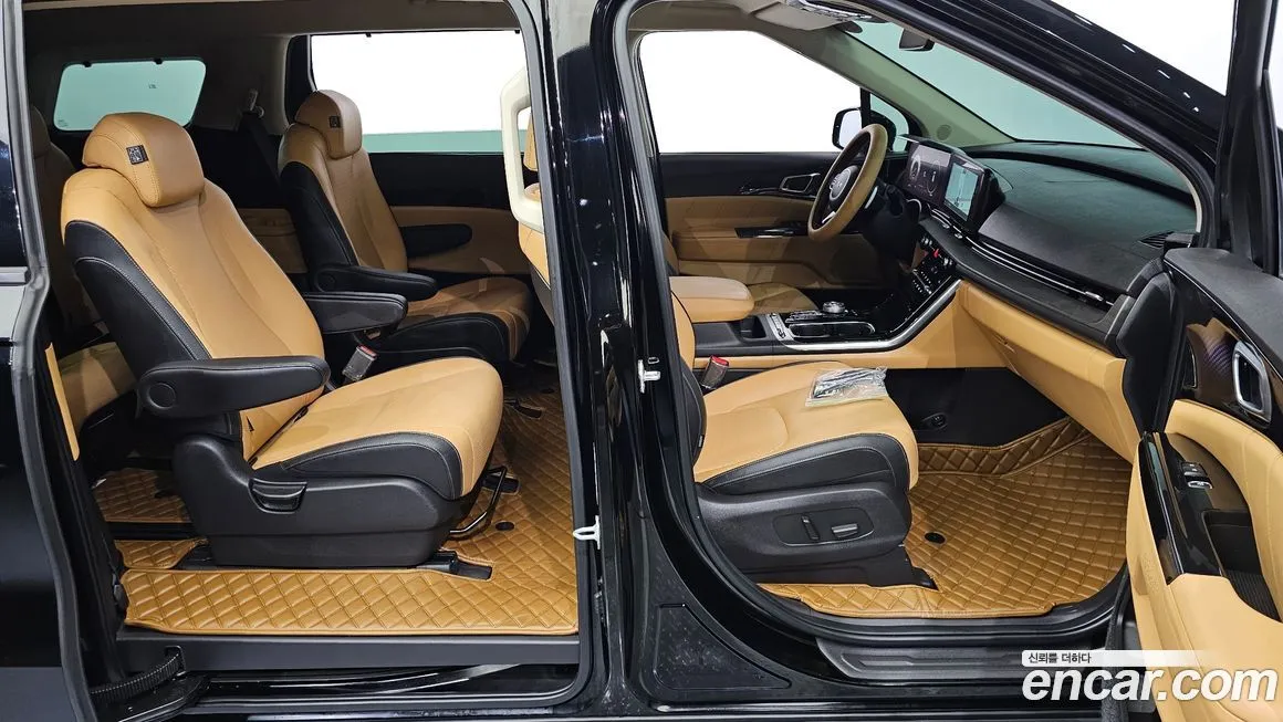 Kia Carnival — фото 10