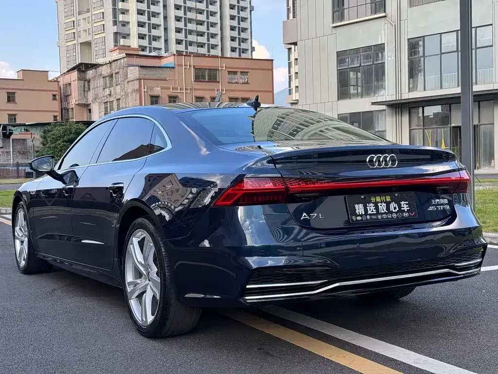Audi A7L 2023 из CN, фото 6