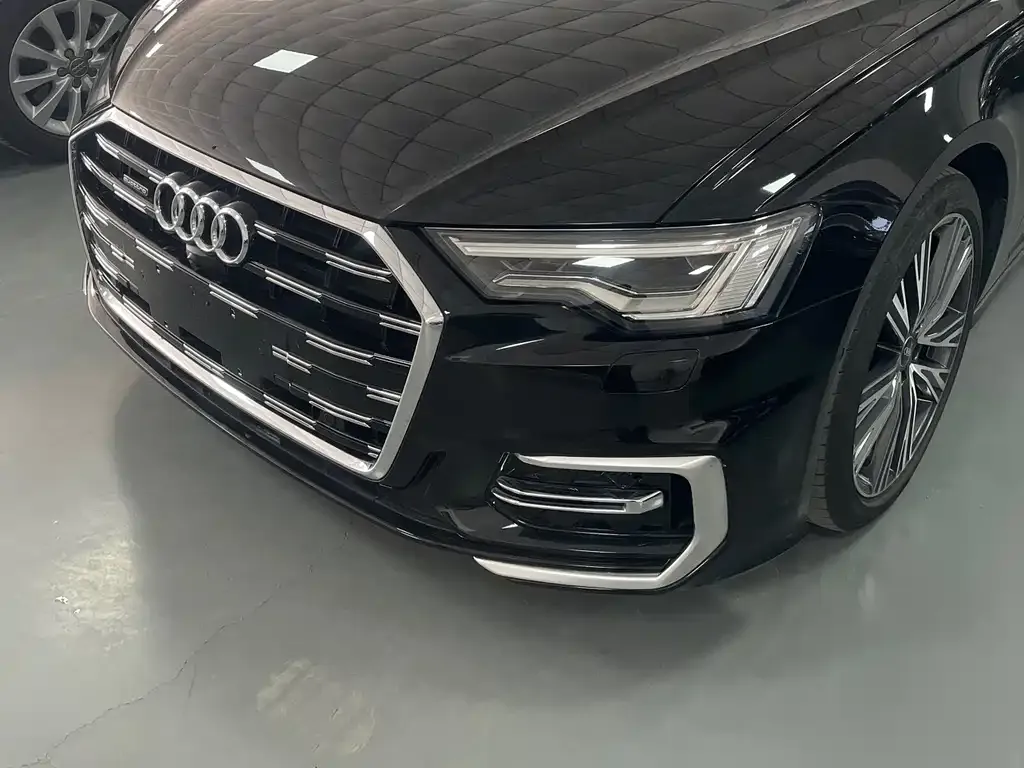 Audi A6L 2023 из CN, фото 6