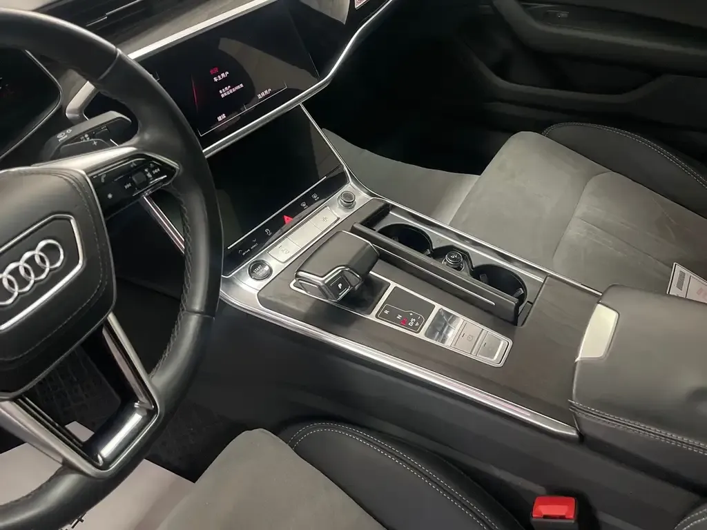 Audi A6L 2023 из CN, фото 9