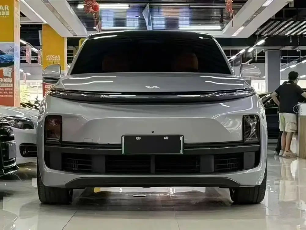 Li Auto L8 2023 из CN, фото 2