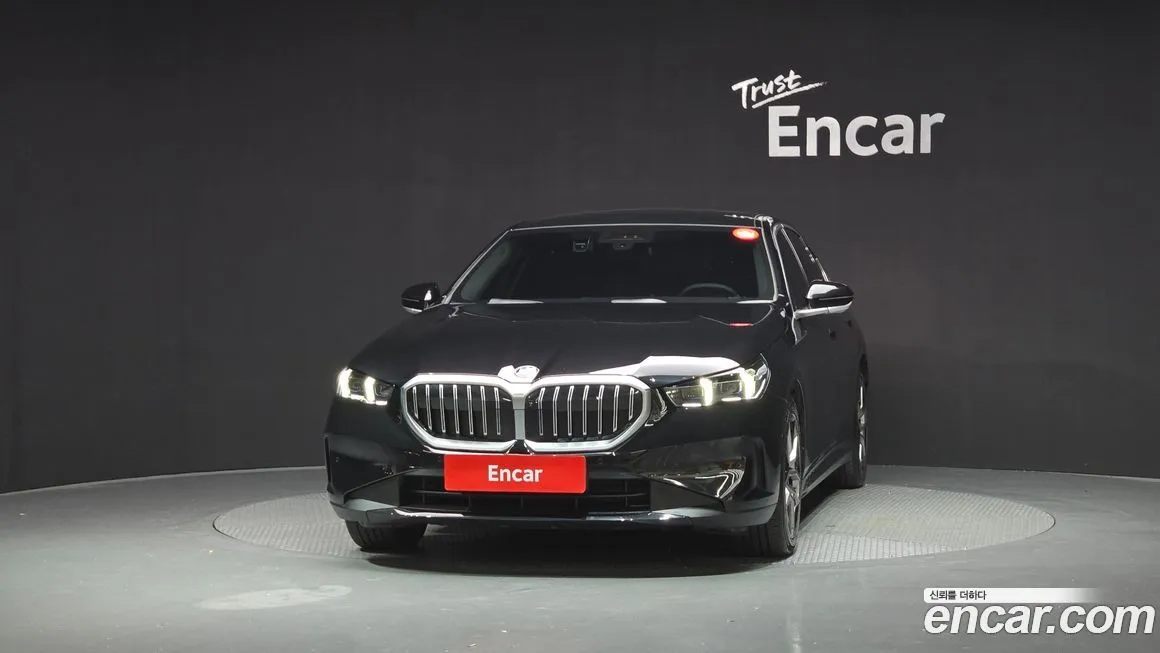 BMW 5-Series 2024 из KR, фото 3
