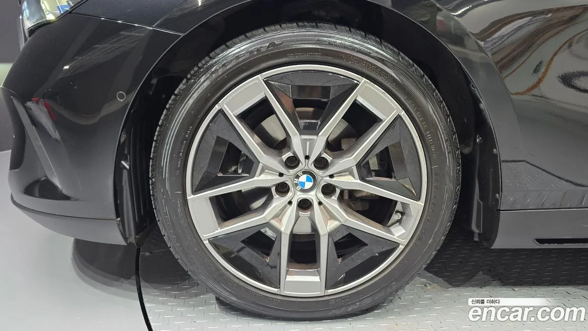 BMW 5-Series 2024 из KR, фото 5