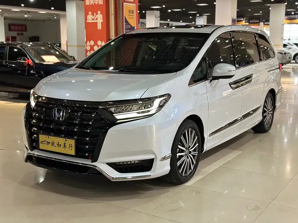 Honda Elysion 2024 из CN, фото 1