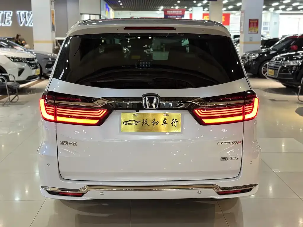 Honda Elysion 2024 из CN, фото 5