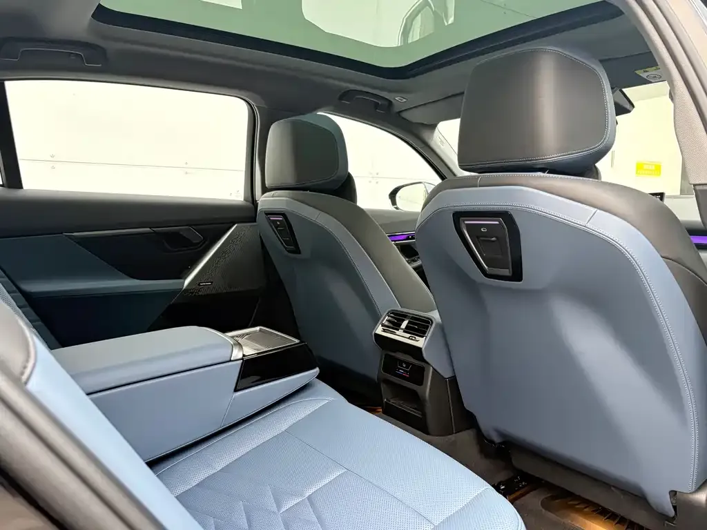 BMW i5 2024 из CN, фото 6