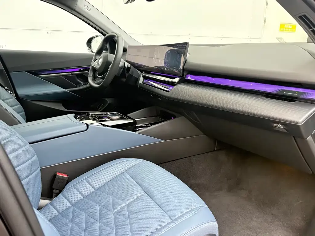 BMW i5 2024 из CN, фото 7