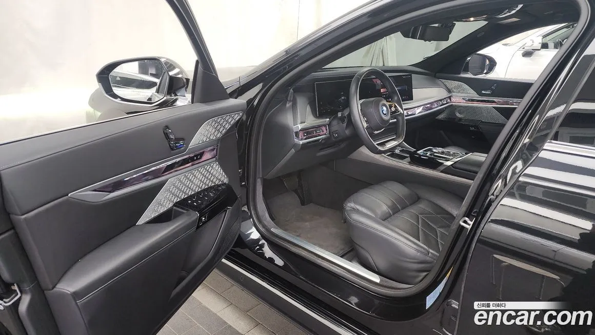 BMW i7 2023 из KR, фото 10