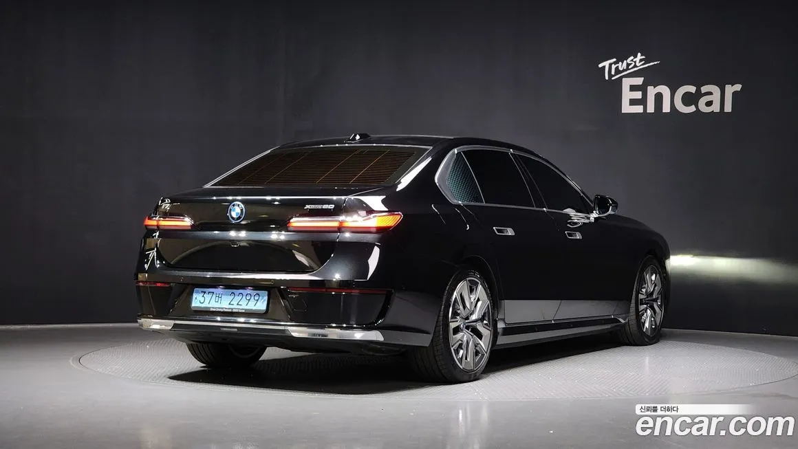 BMW i7 2023 из KR, фото 2