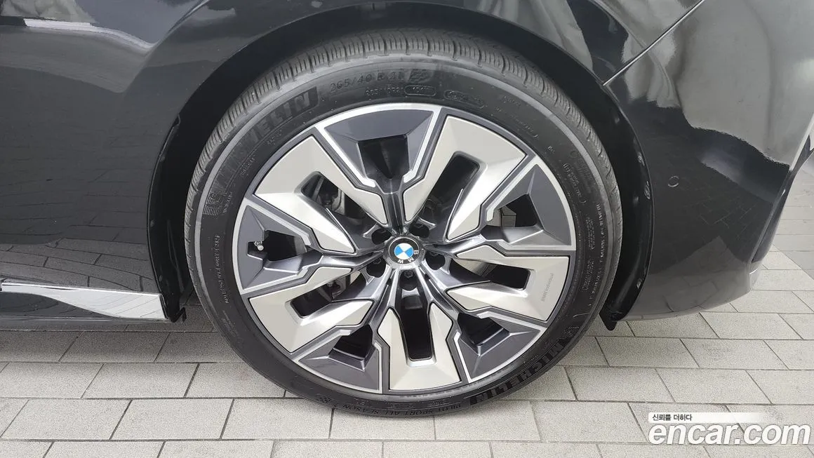BMW i7 2023 из KR, фото 5