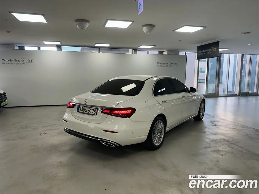 Mercedes-Benz E-Class 2022 из KR, фото 2