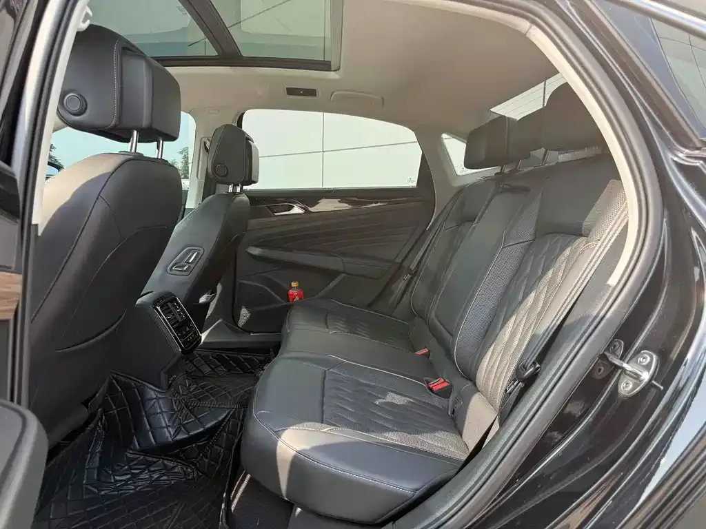 Volkswagen Passat New Energy 2021 из CN, фото 9