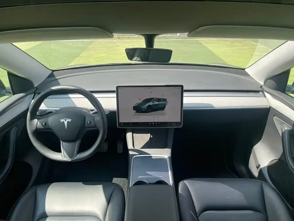 Tesla Model Y — фото 4
