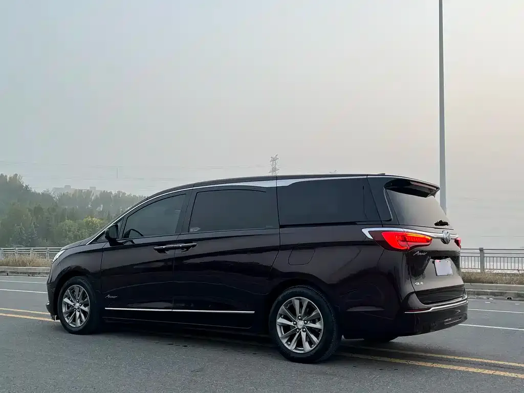 Buick GL8 2021 из CN, фото 4
