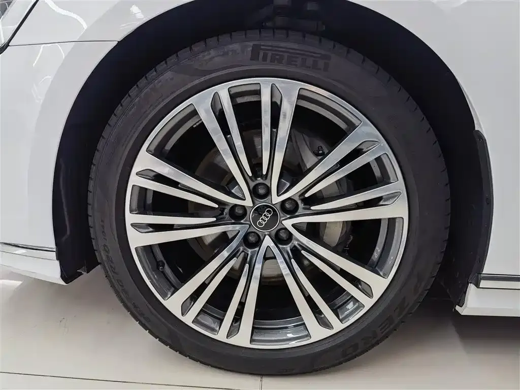 Audi A8 2025 из CN, фото 7