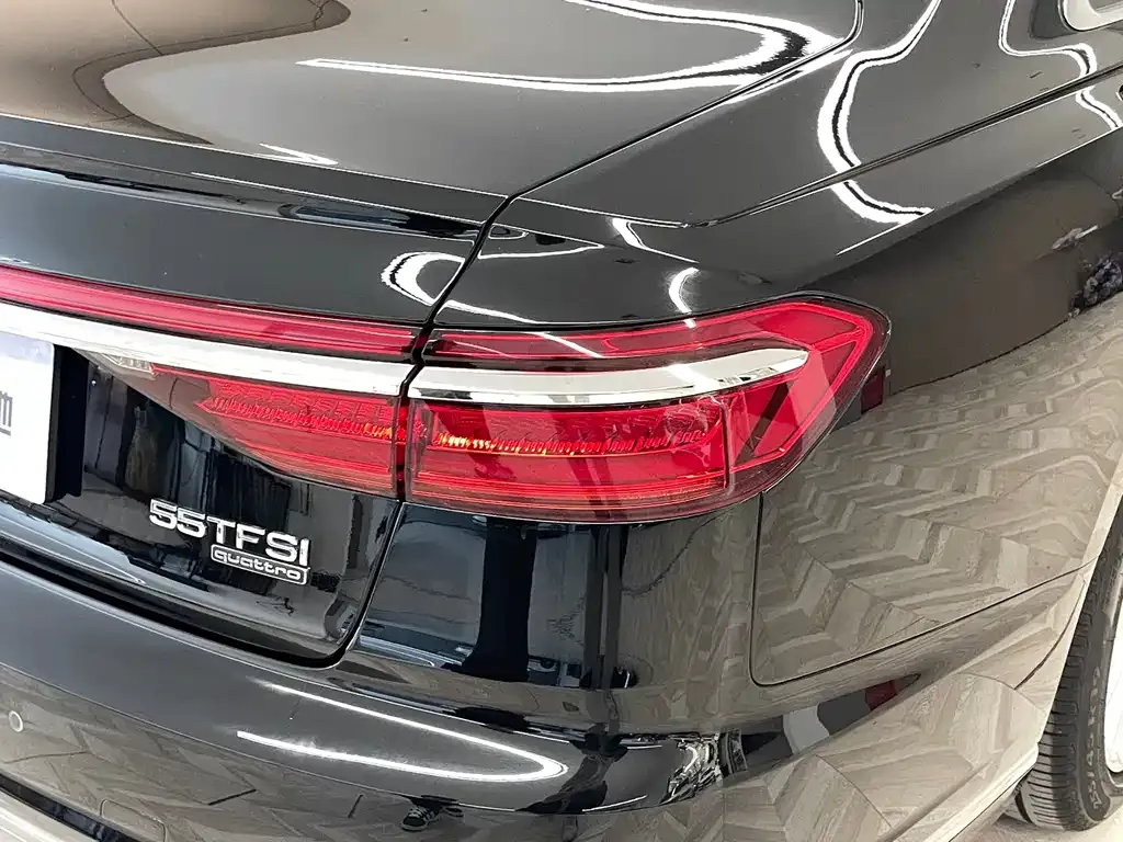 Audi A8 2022 из CN, фото 10