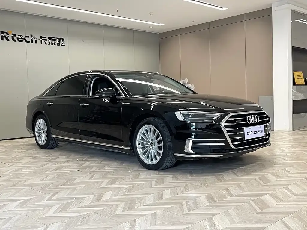 Audi A8 2022 из CN, фото 2