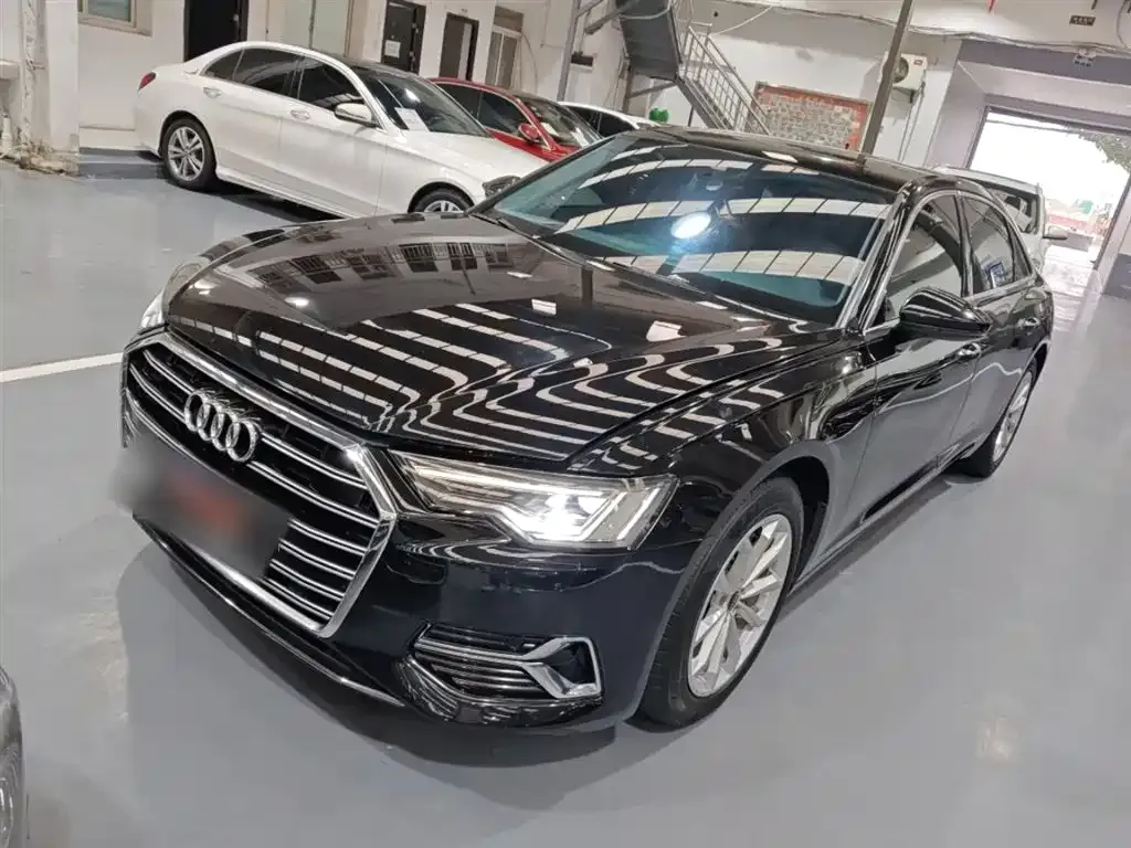 Audi A6L 2023 из CN, фото 1
