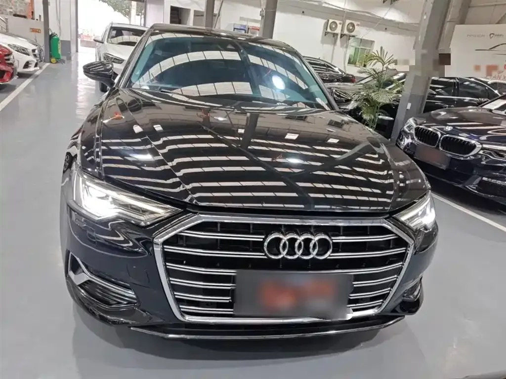 Audi A6L 2023 из CN, фото 3