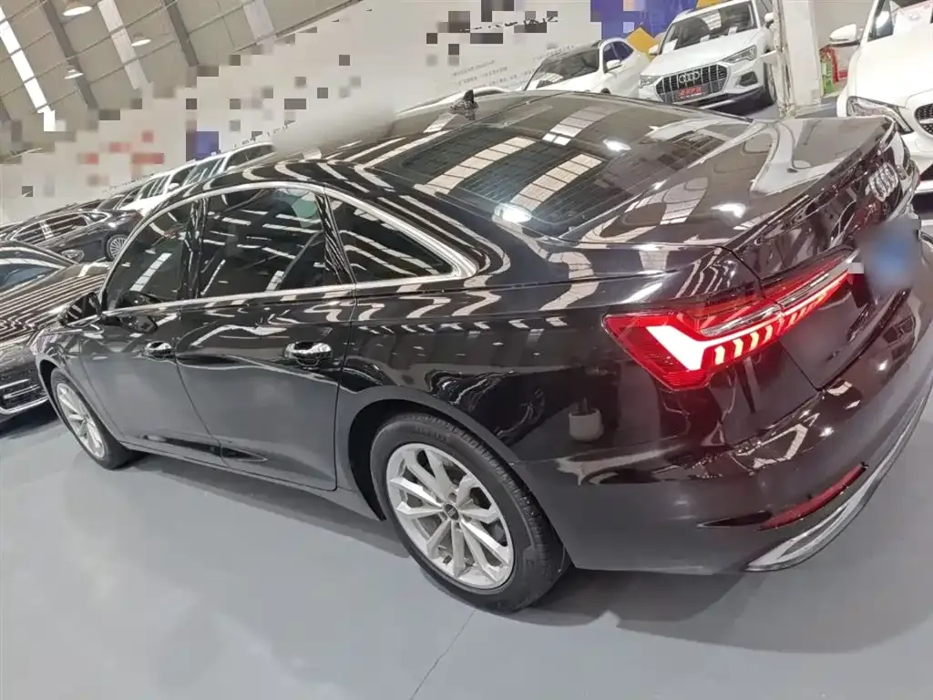 Audi A6L 2023 из CN, фото 5
