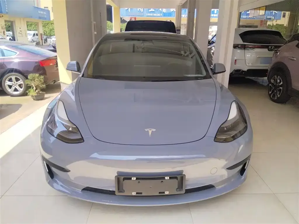 Tesla Model 3 — фото 3