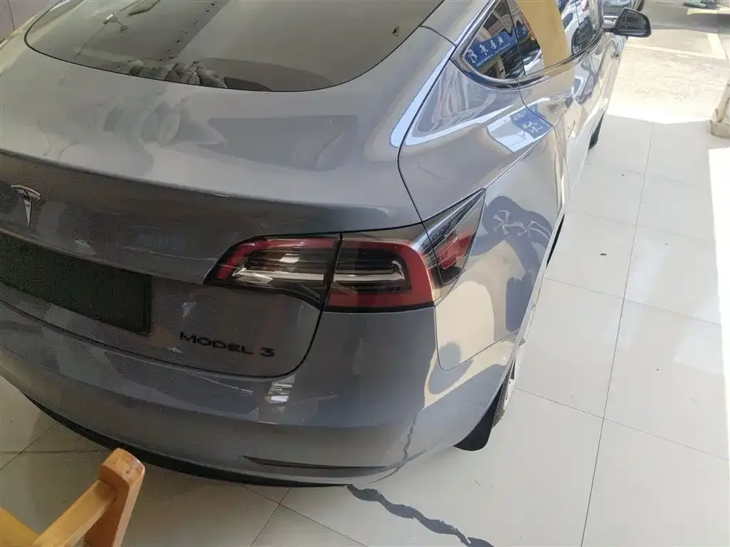 Tesla Model 3 — фото 8