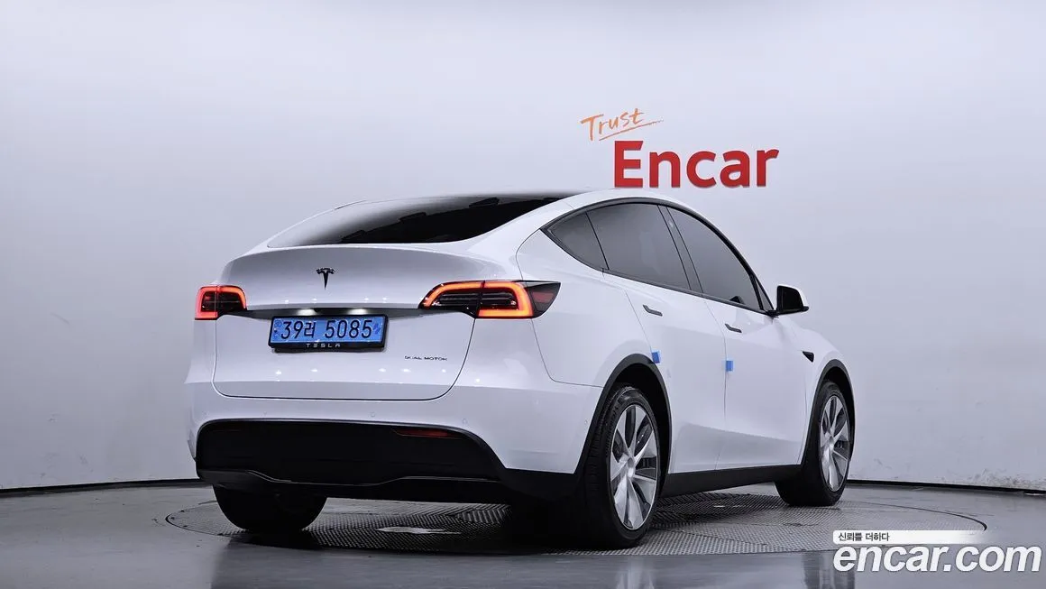 Tesla Model Y 2022 из KR, фото 2