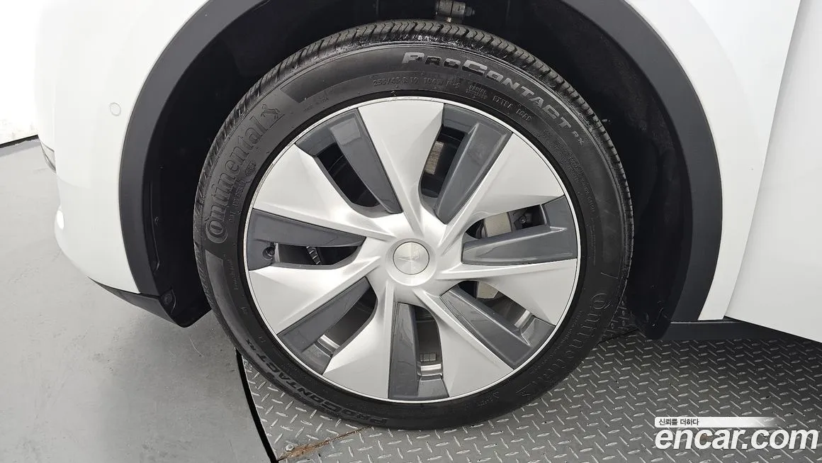 Tesla Model Y 2022 из KR, фото 5
