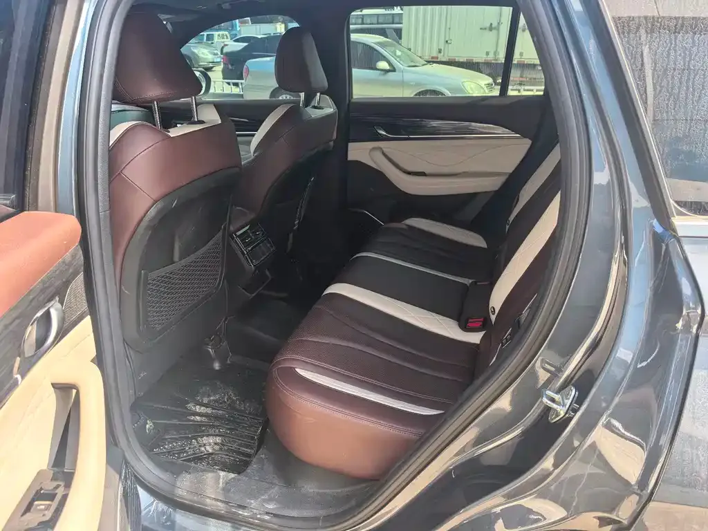 Geely Xingyue L 2022 из CN, фото 4