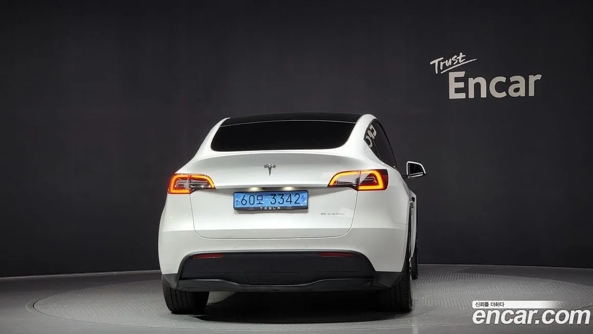 Tesla Model Y — фото 4