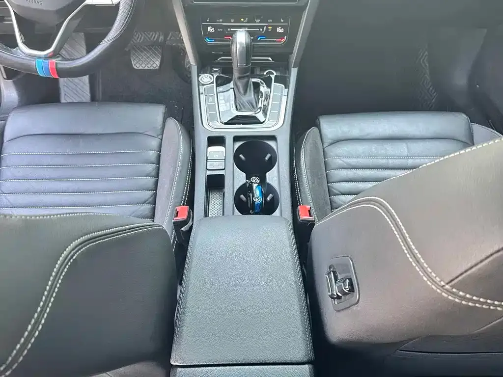 Volkswagen Magotan 2021 из CN, фото 7