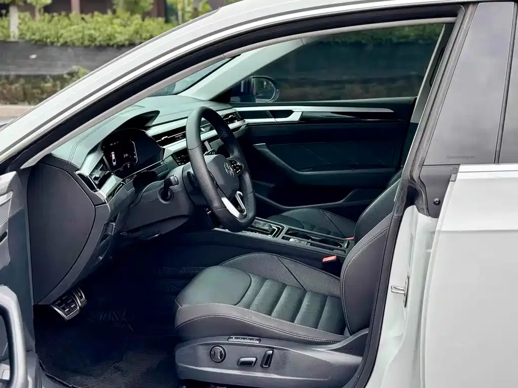 Volkswagen CC 2022 из CN, фото 4